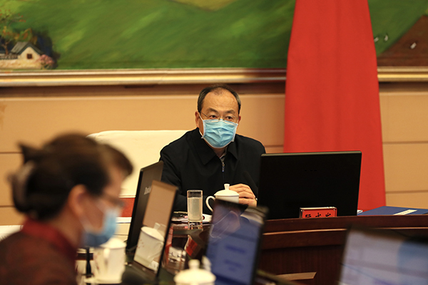 常务会2 600.jpg 常务会2 600.jpg