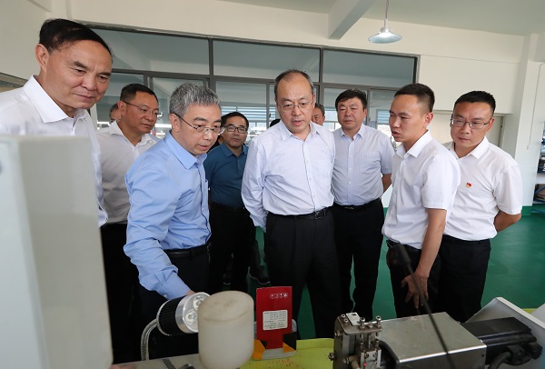 阮成发省长在会泽县调研3.JPG
