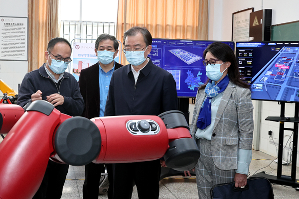 600理工大学.jpg 600理工大学.jpg