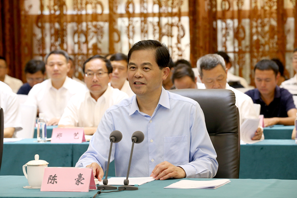 陈豪.jpg 陈豪.jpg