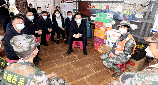 王予波调研1.jpg 王予波调研1.jpg